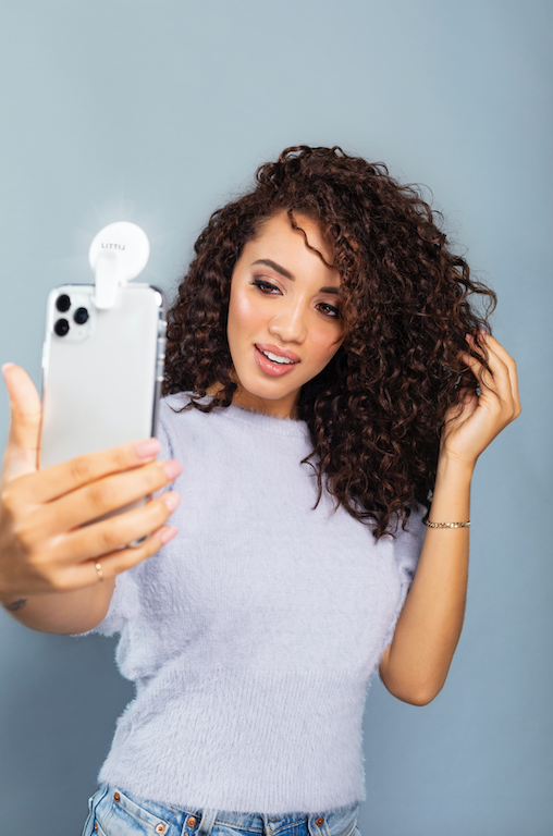 How to Take the Perfect Selfie (14 Ways)